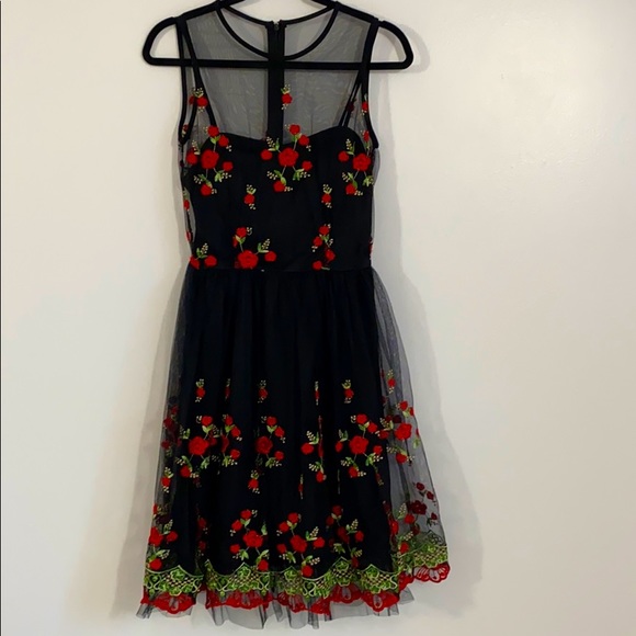Embroidered Rose Dress NWOT 🌹 - Picture 1 of 6